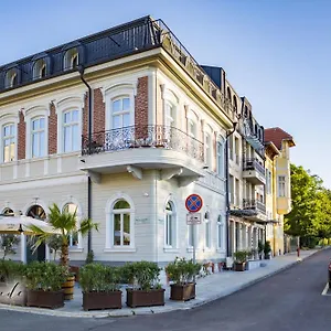 https://villa-promenade.primorskohotels.com