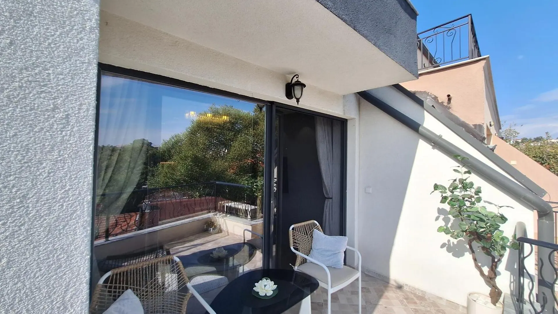 Apartment Cloud 6 -Top Center,360° View,Free Private Parking Plovdiv